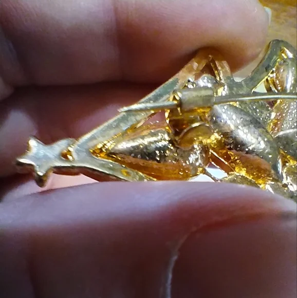 Vintage Gold Coloured Christmas Tree Brooch With Brightly Coloured Stones - Picture 3 of 8